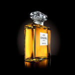 Chanel – Com destaque para o famoso Chanel No. 5, a marca é sinônimo de elegância atemporal.